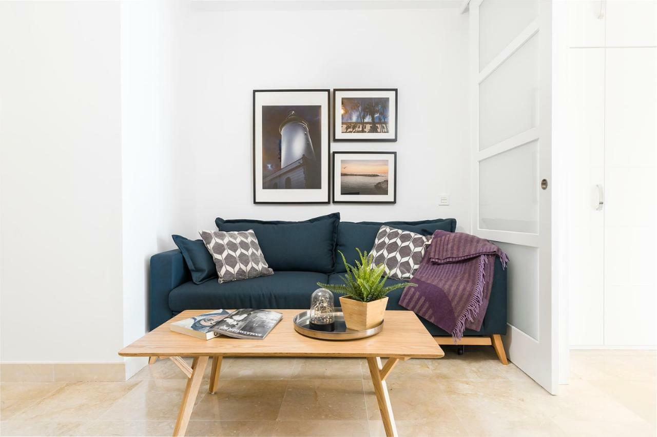 Apartamento Lujo Ancha Del Carmen Малага Екстер'єр фото